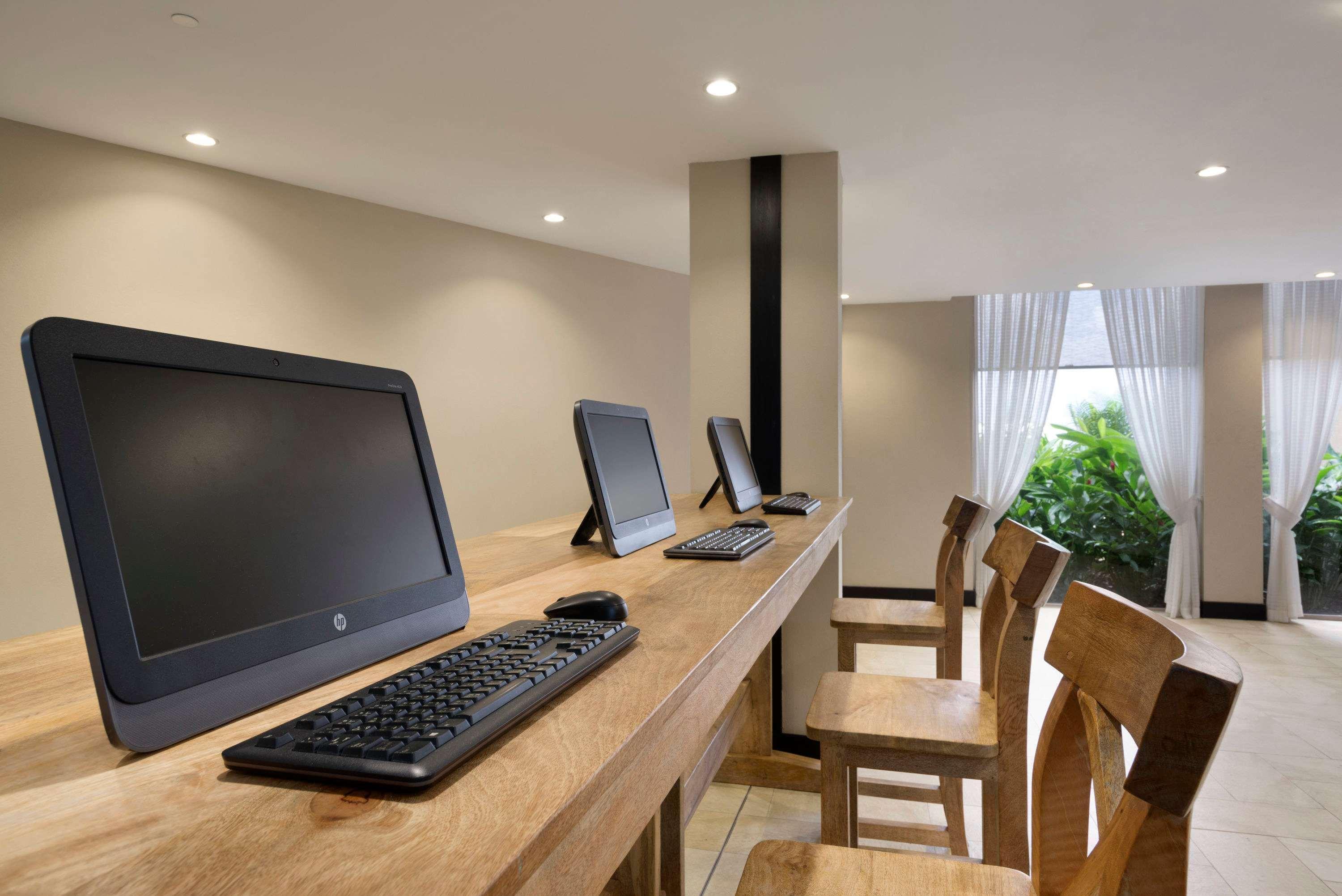 Ramada Resort By Wyndham Dar Es Salaam Bagian luar foto