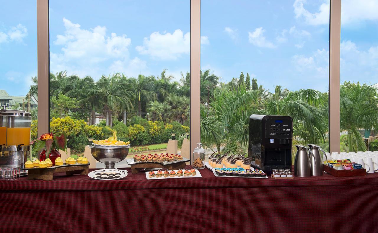 Ramada Resort By Wyndham Dar Es Salaam Bagian luar foto