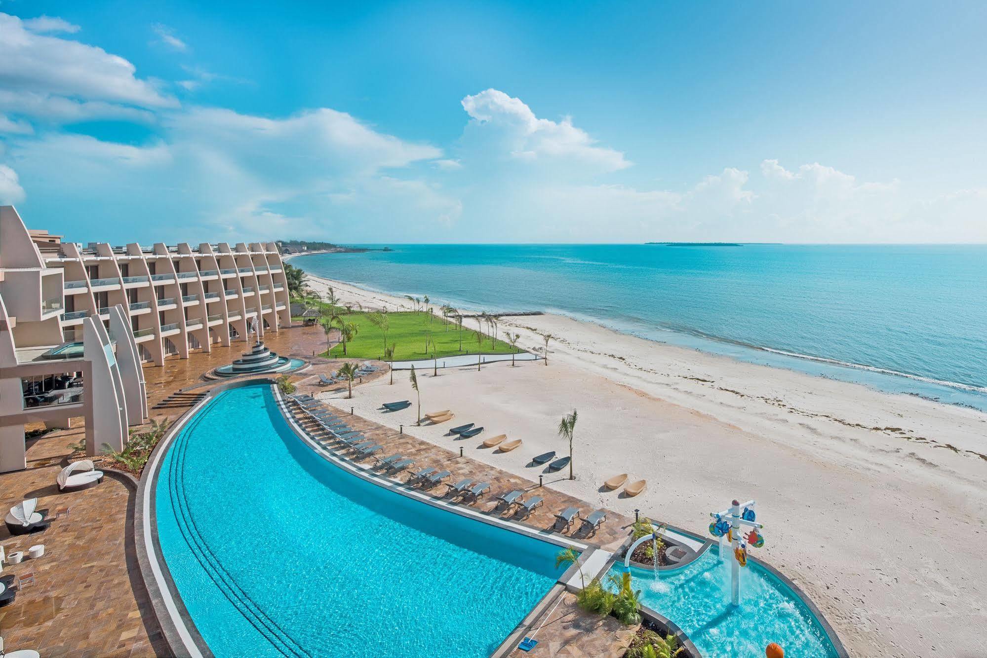 Ramada Resort By Wyndham Dar Es Salaam Bagian luar foto